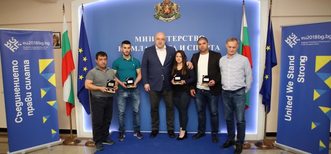Наградиха медалистите в щангистите от Букурещ